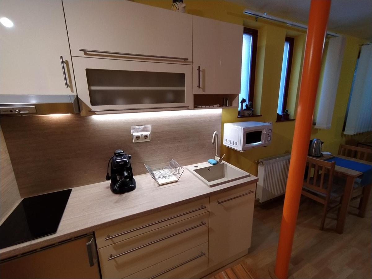 Keltaur Studio Apartman With Garage Apartamento Pécs Exterior foto
